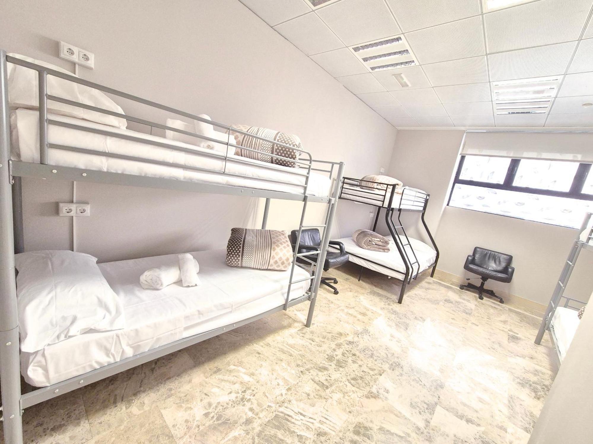 Lai Hostel Madrid Exterior photo