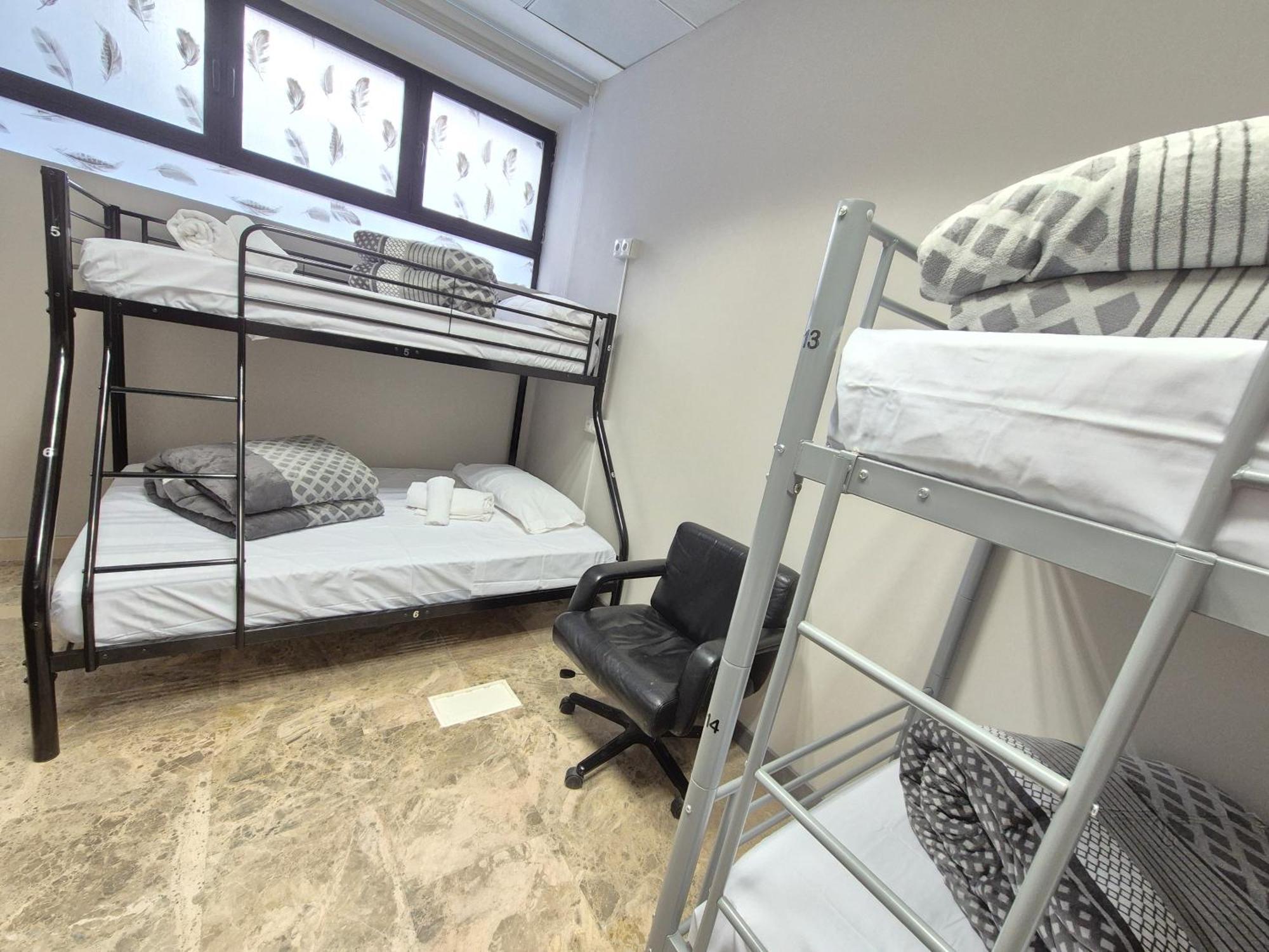 Lai Hostel Madrid Exterior photo