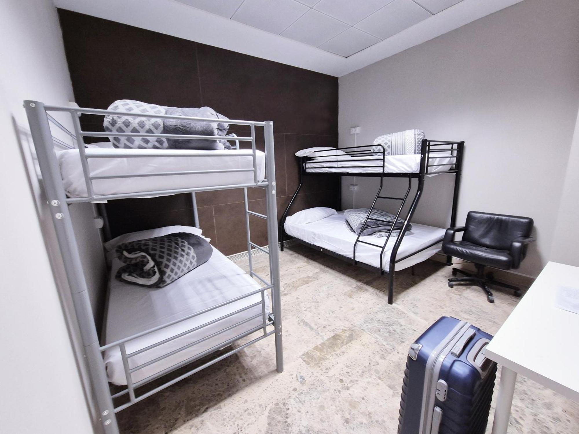 Lai Hostel Madrid Exterior photo